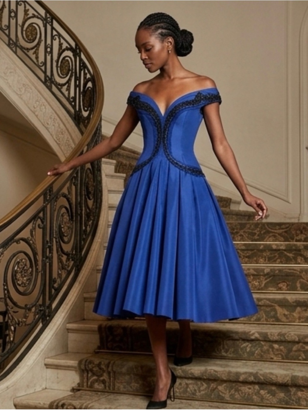 $2890 NWT Carolina Herrera 100% Silk Beaded Cadet Blue Dress